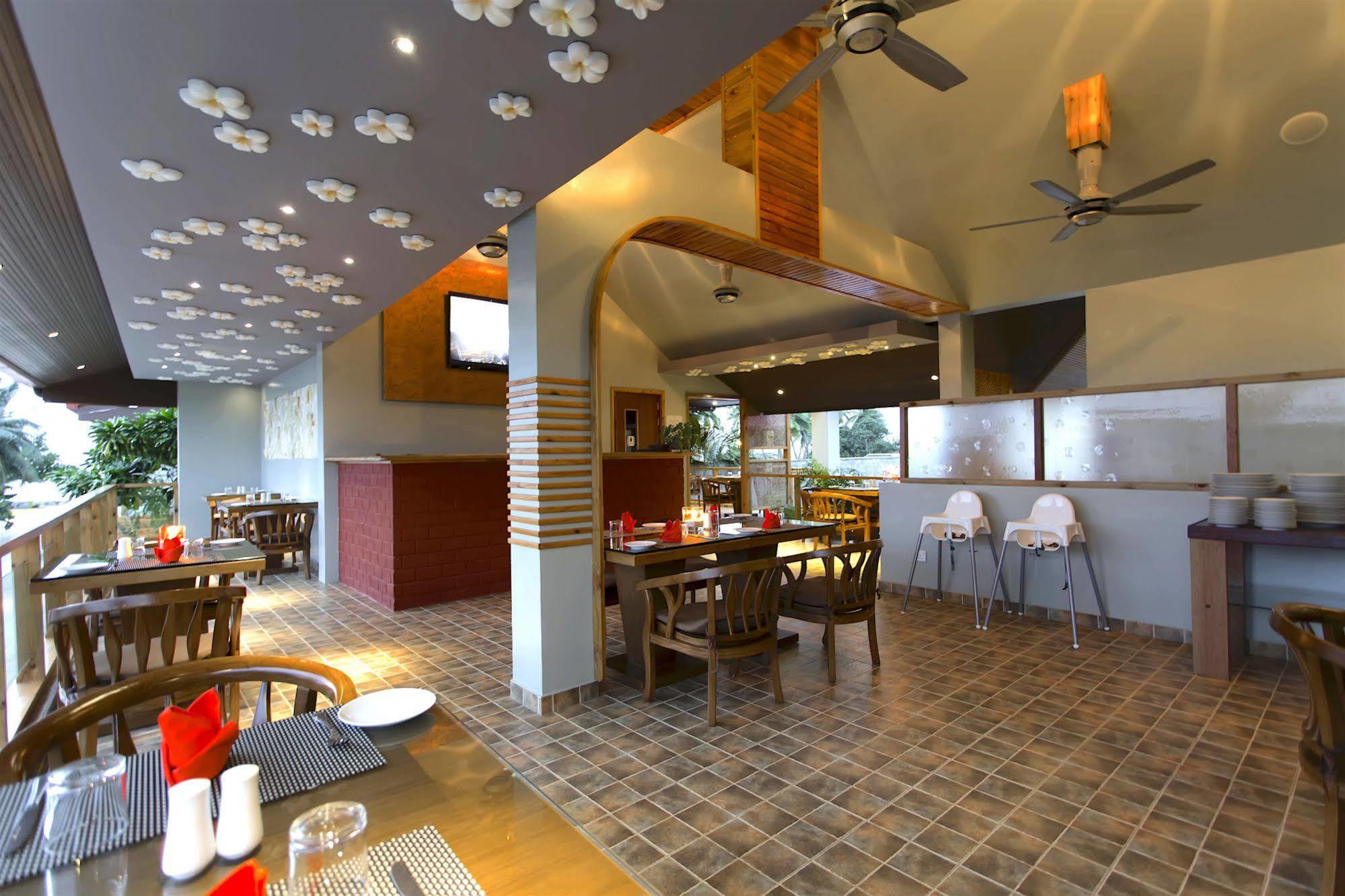 Kaani Village & Spa Maafushi Exterior foto